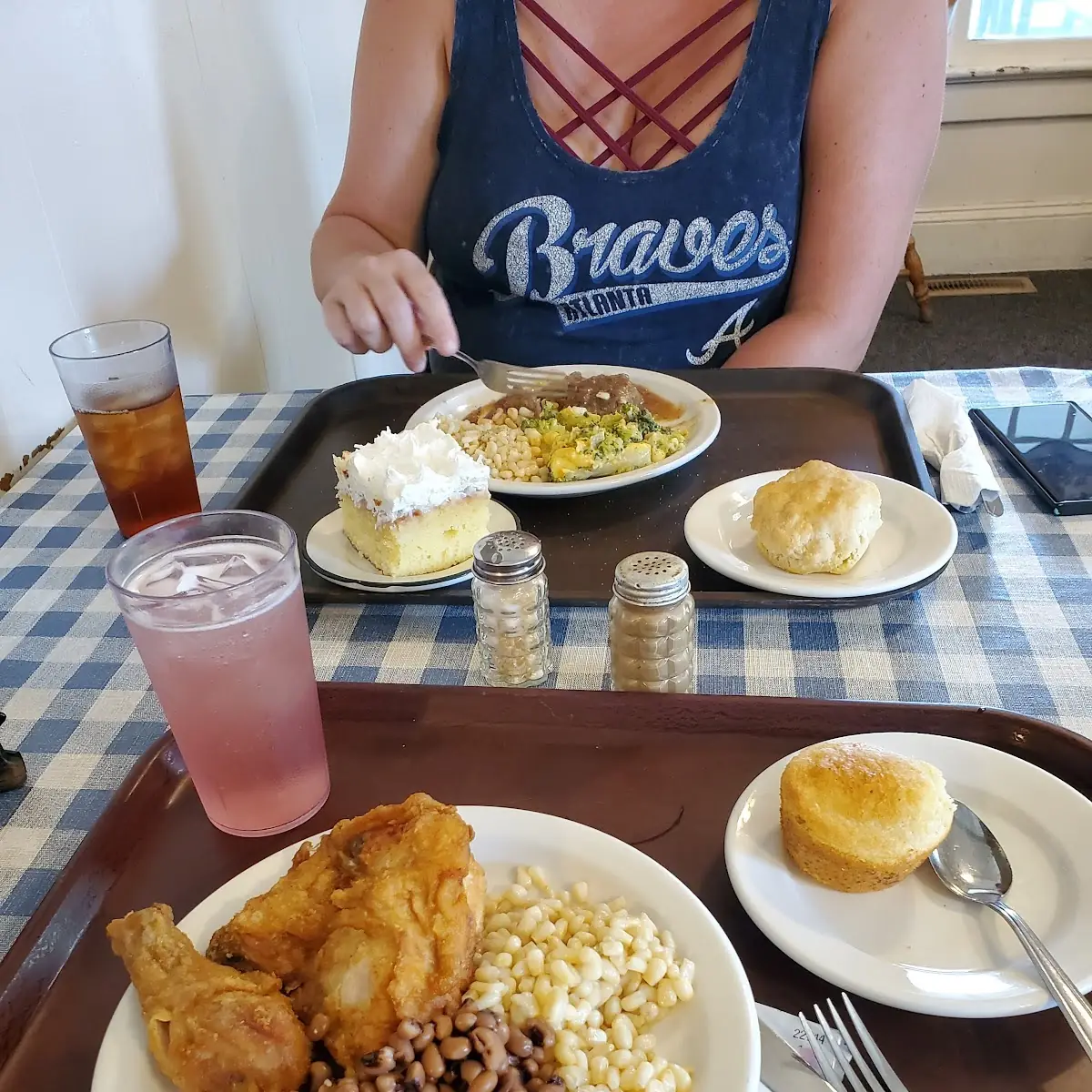 Fried Chicken with Corn and Black Eyed Peas