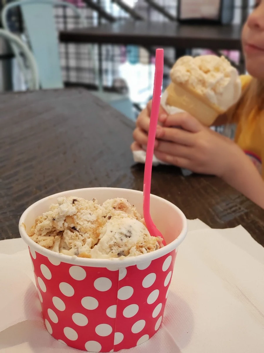 Daddy Hog's Favorite Sundae