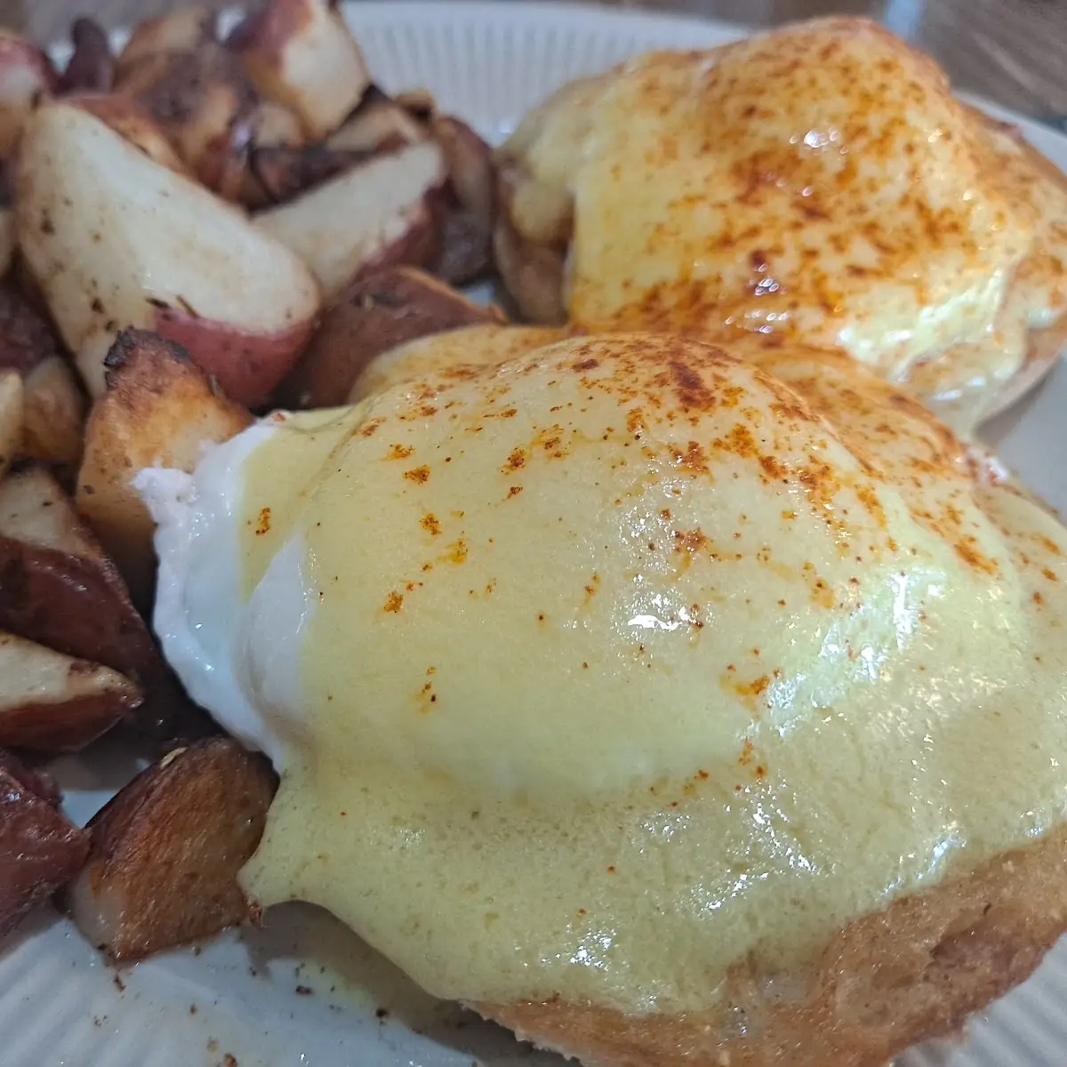 Half Eggs Benedict