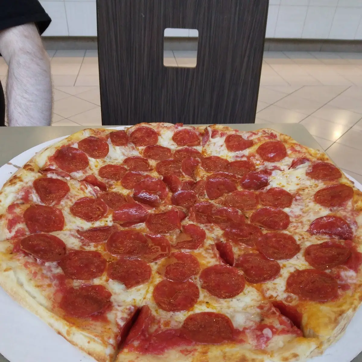 Large Pepperoni Pizza