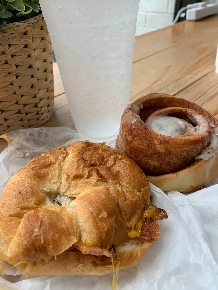 Croissant & Cinnamon Roll