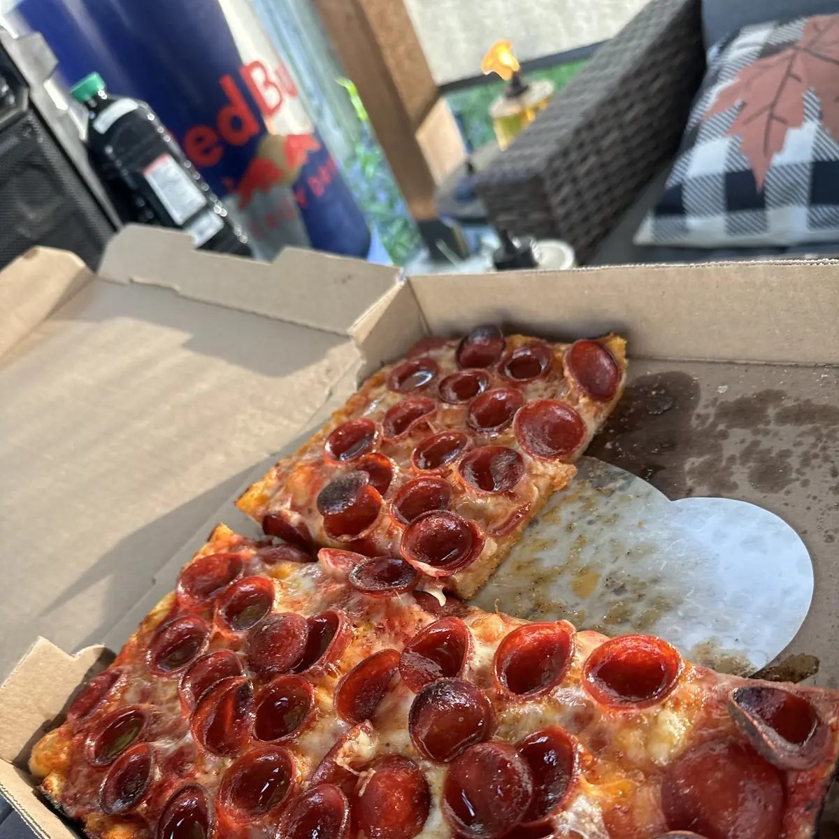 Round Pepperoni Pizza