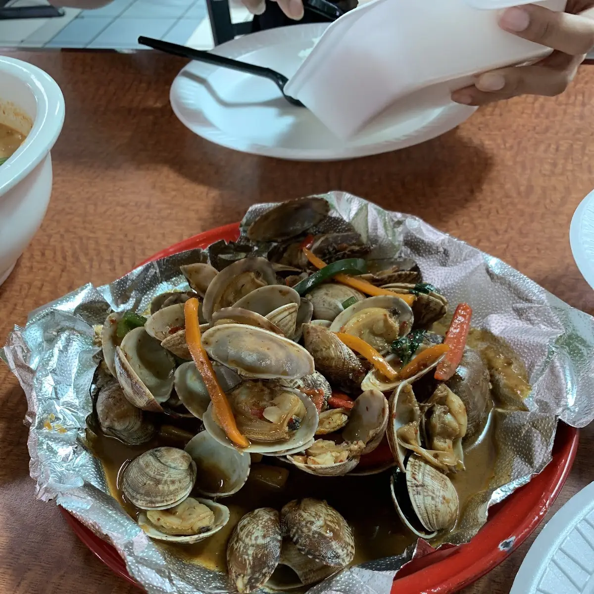 Stir-Fried Clams With