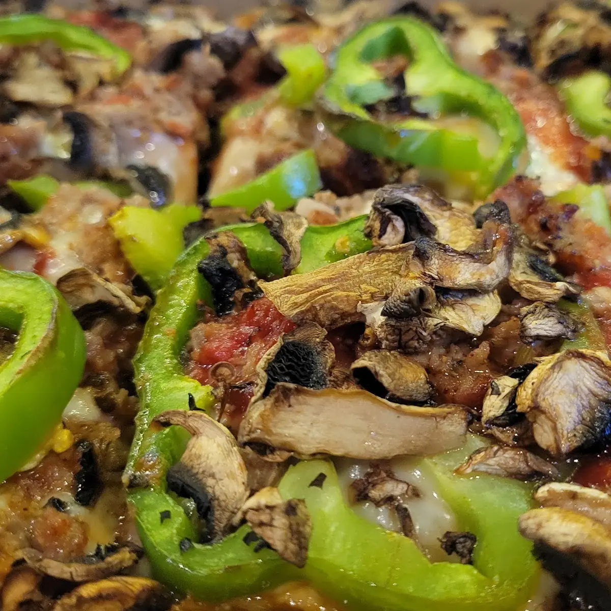 Deluxe Pizza