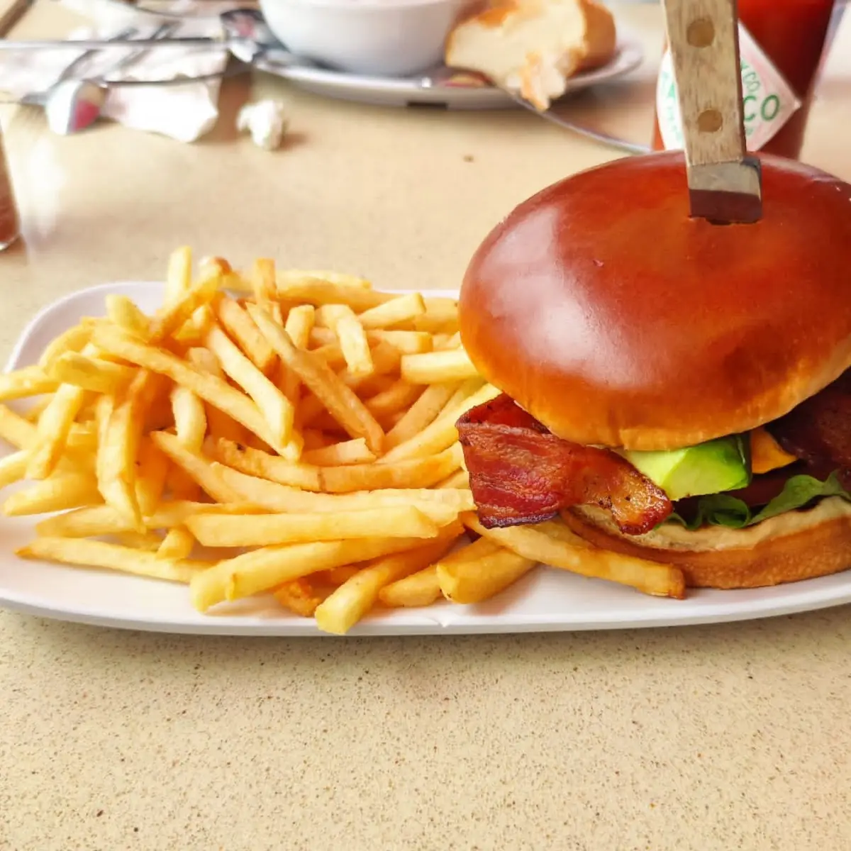 Muscle Beach Burger
