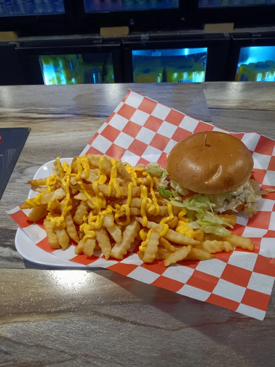 Bacon Cheeseburger with Fries