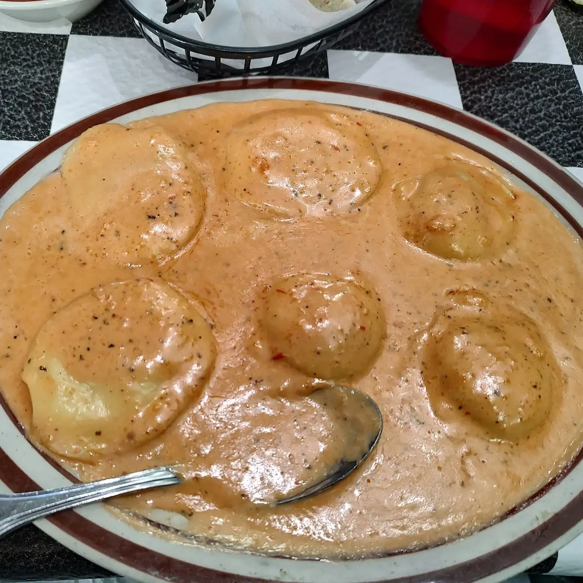 Chicken Ravioli in Pink Sauce