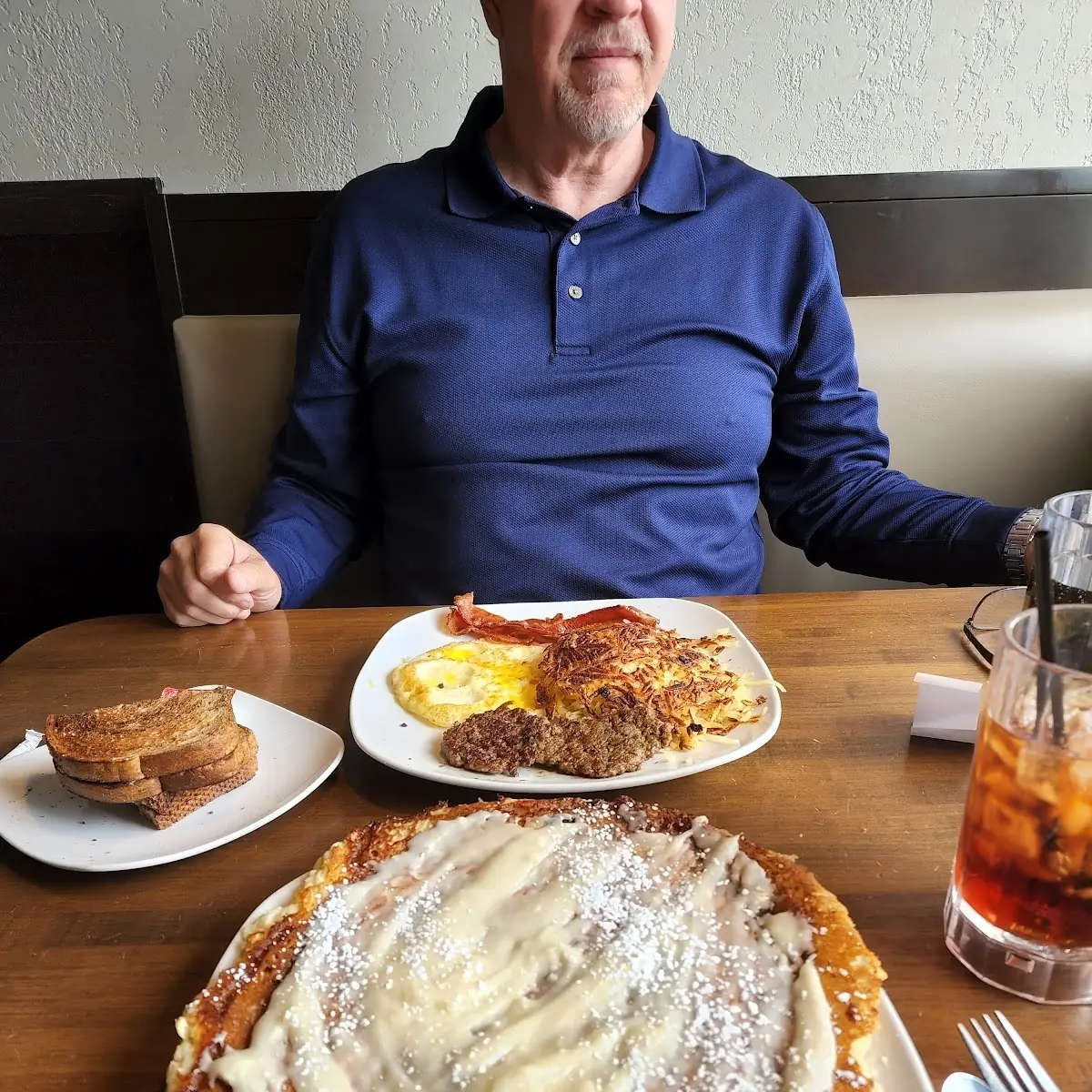 Cinnaroll Pancake Combo
