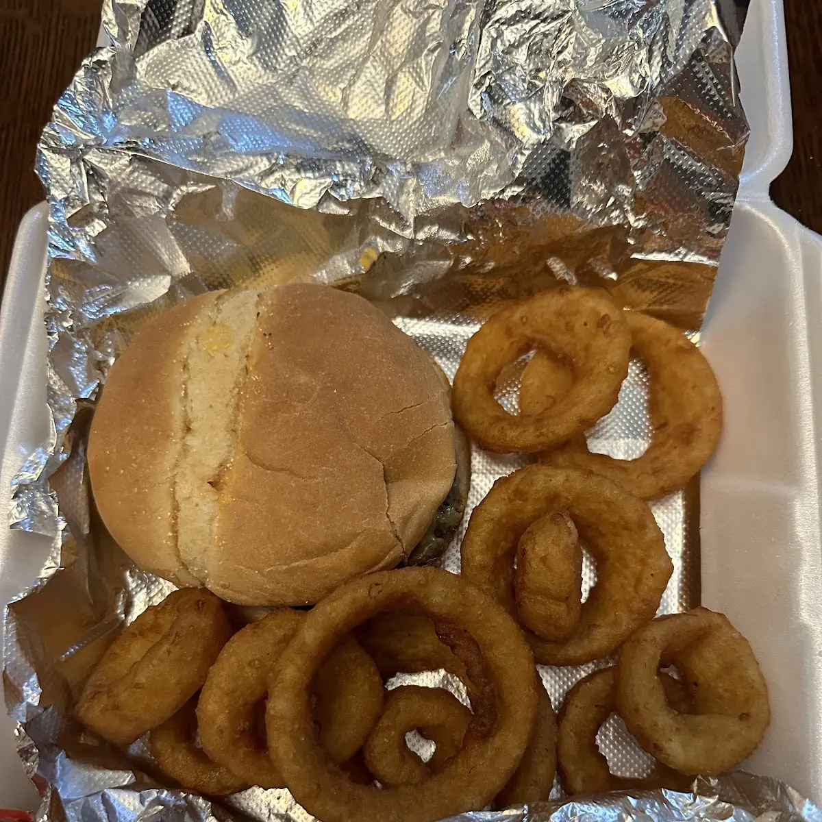 Burger Basket with Onion Rings mmmm