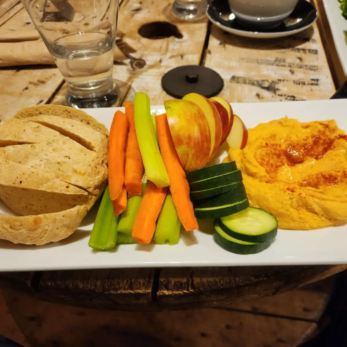 Hummus Plate