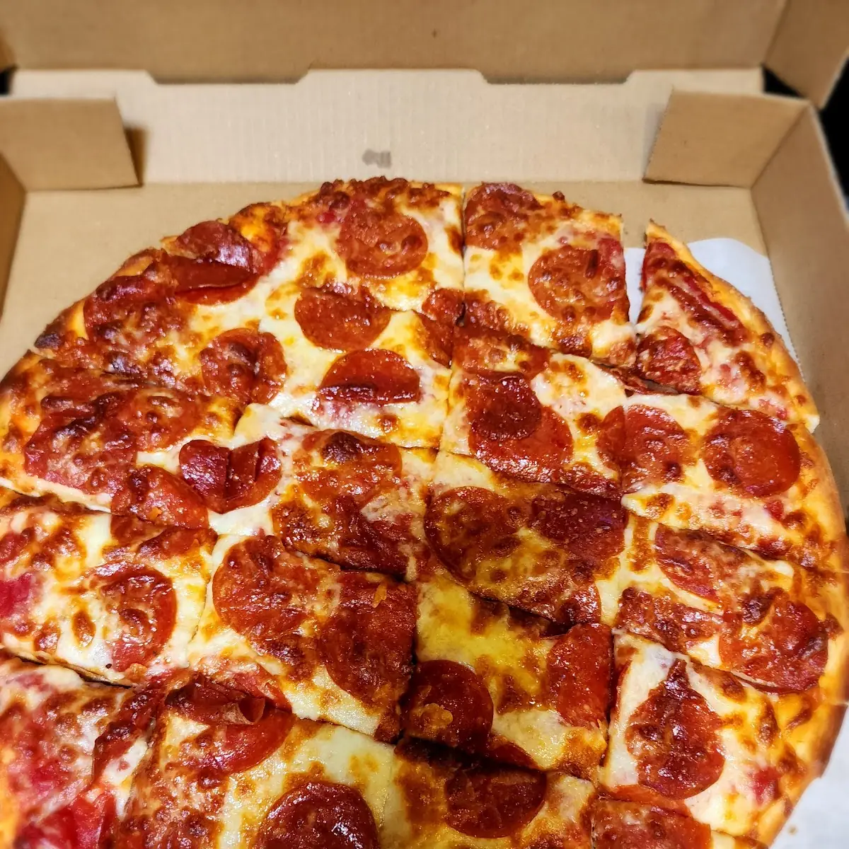 Thin Crust Pepperoni Pizza