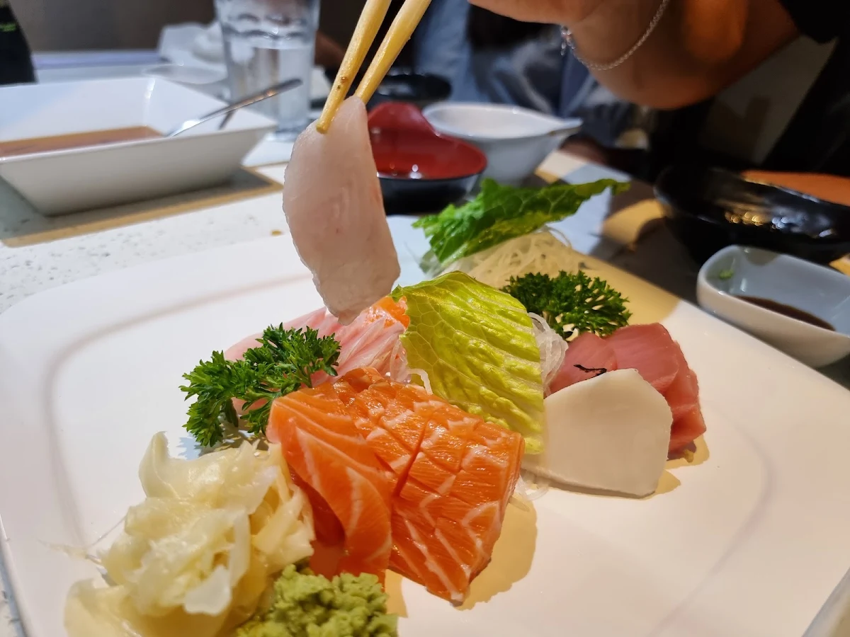 A13. Fresh Tuna Sashimi Appetizer (6Pcs)