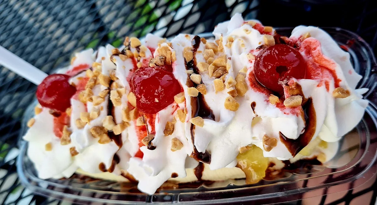 Banana Split Milkshake