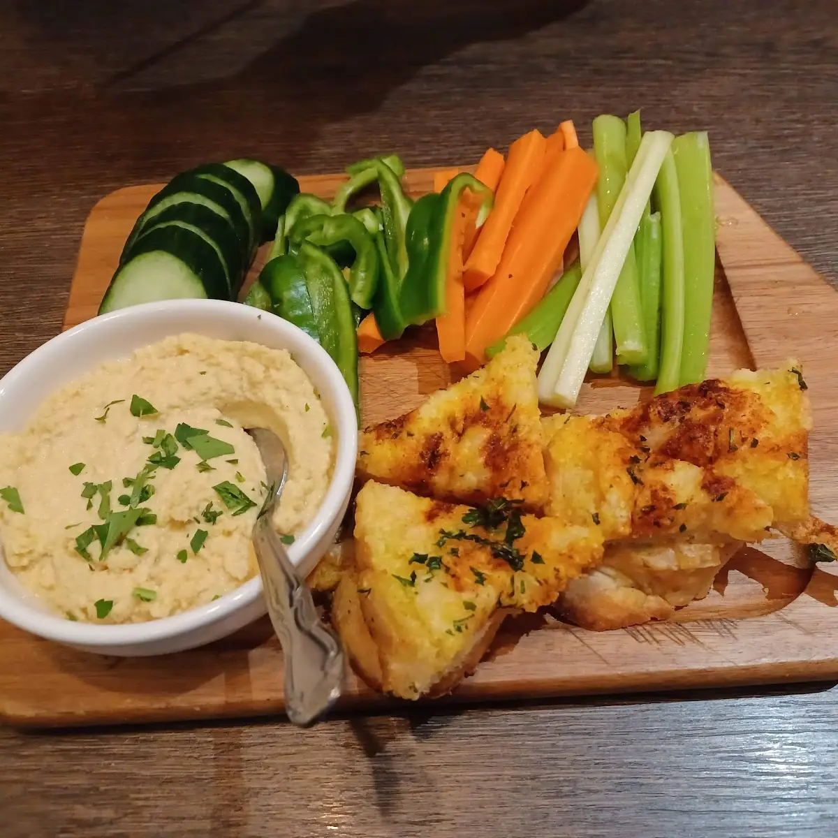 Hummus and Veggie