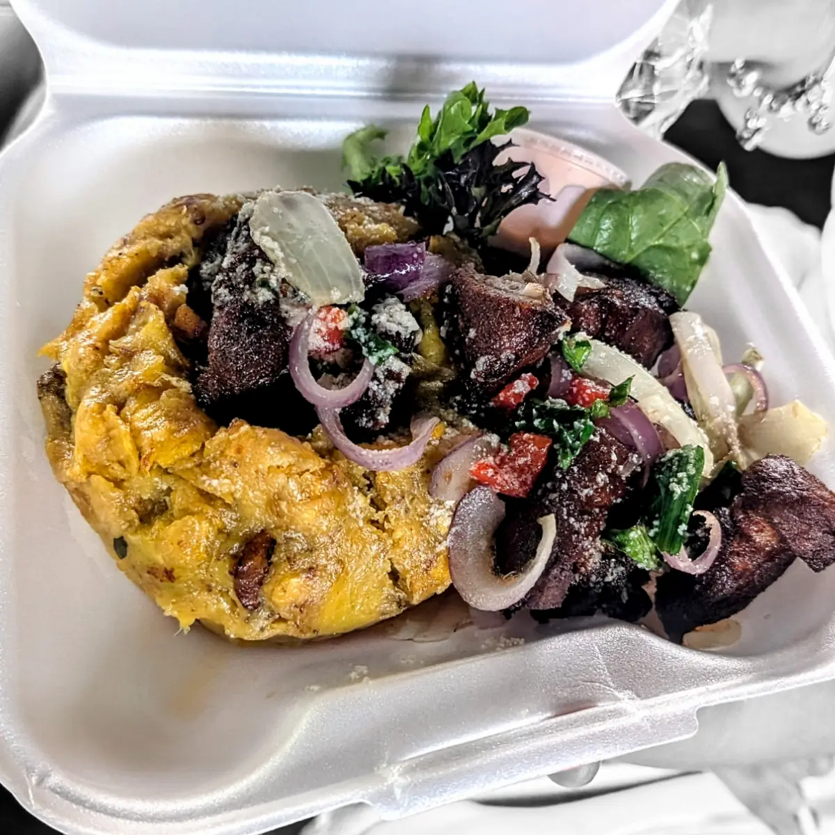 Carne Frita Con Mofongo