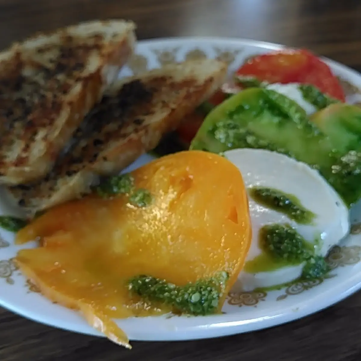 Tomato and Mozarella Salad