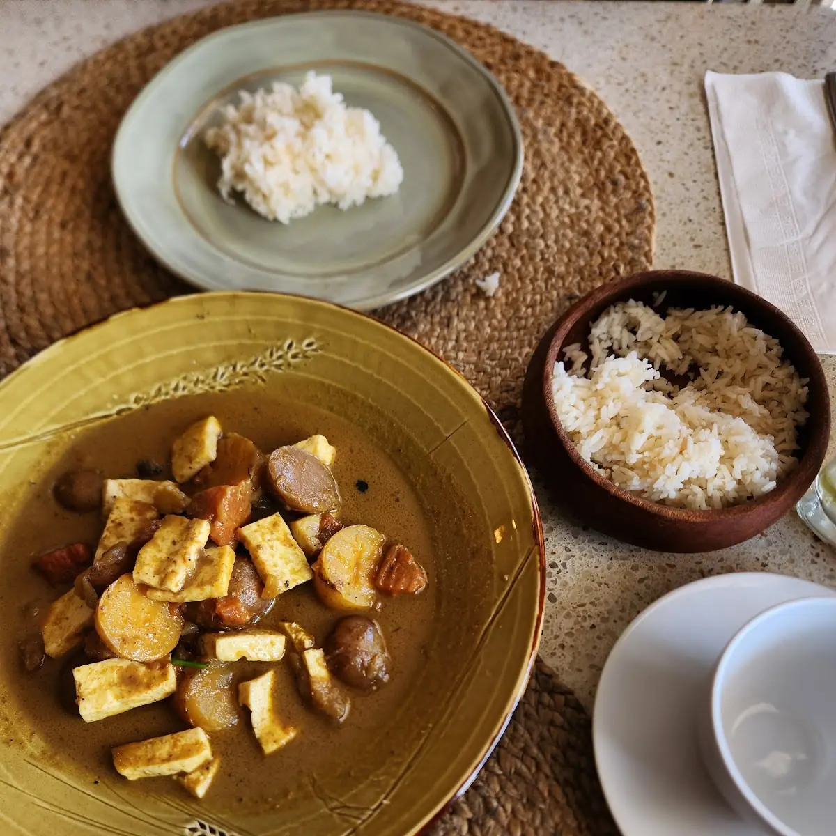 Yellow Curry Veg, Dolci Thai Bistro