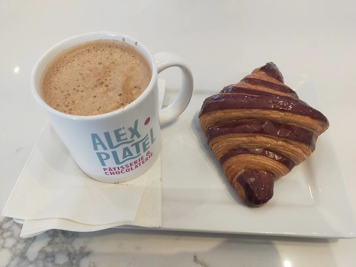 チョコクロワッサン, Pâtisserie Alex Platel (Westmount)