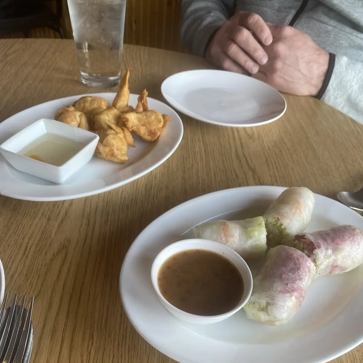 2. Fresh Spring Rolls (2 Rolls)