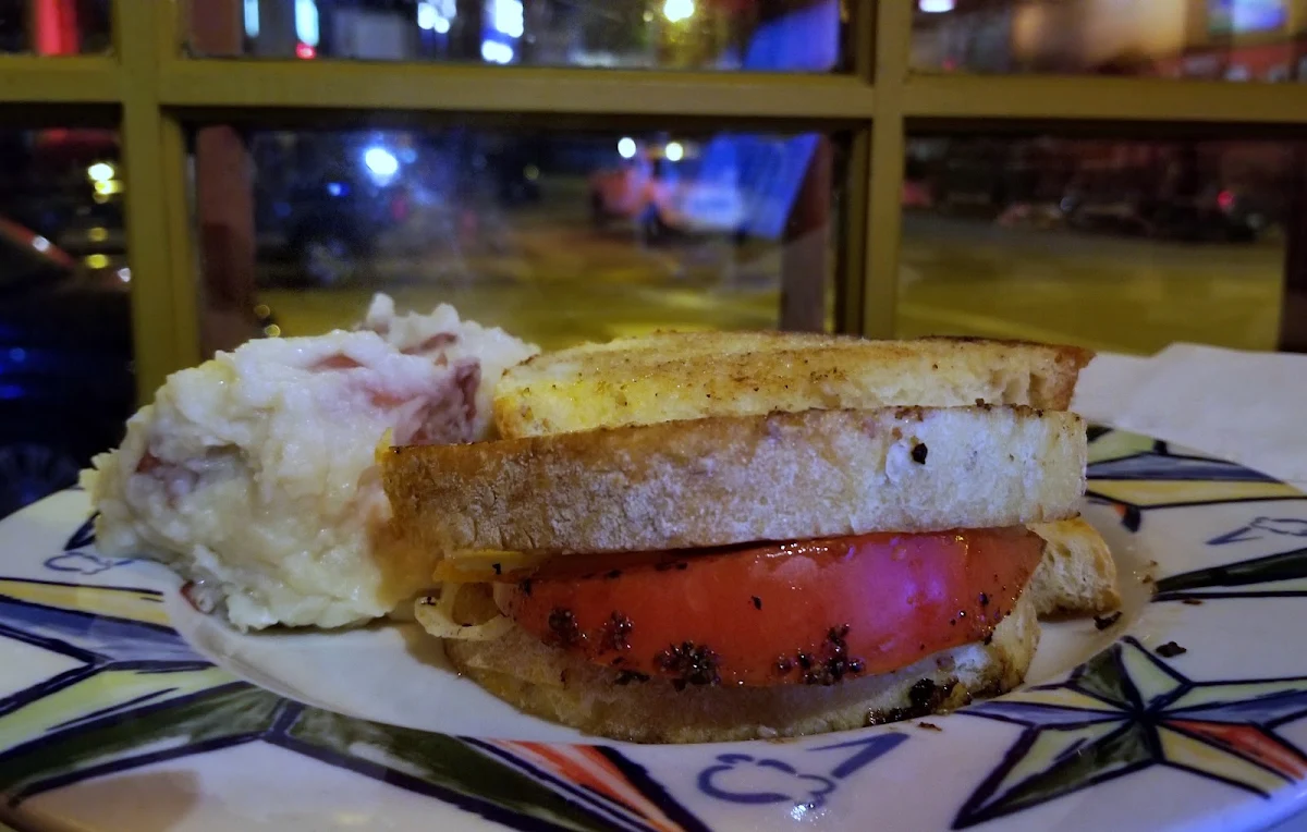 Grilled Cheese Sandwich with Garlic Mashed Potatoes