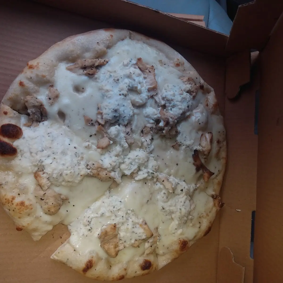CYO 11 Pizza Moray Sauce Grilled Chicken Ricotta