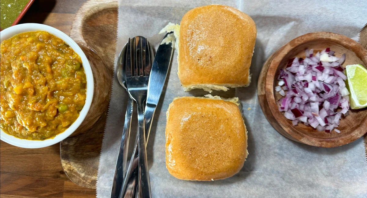 Pav Bhaji 4 pcs