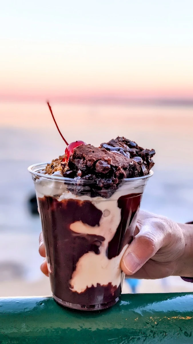 Treasure Island Warm Brownie Sundae