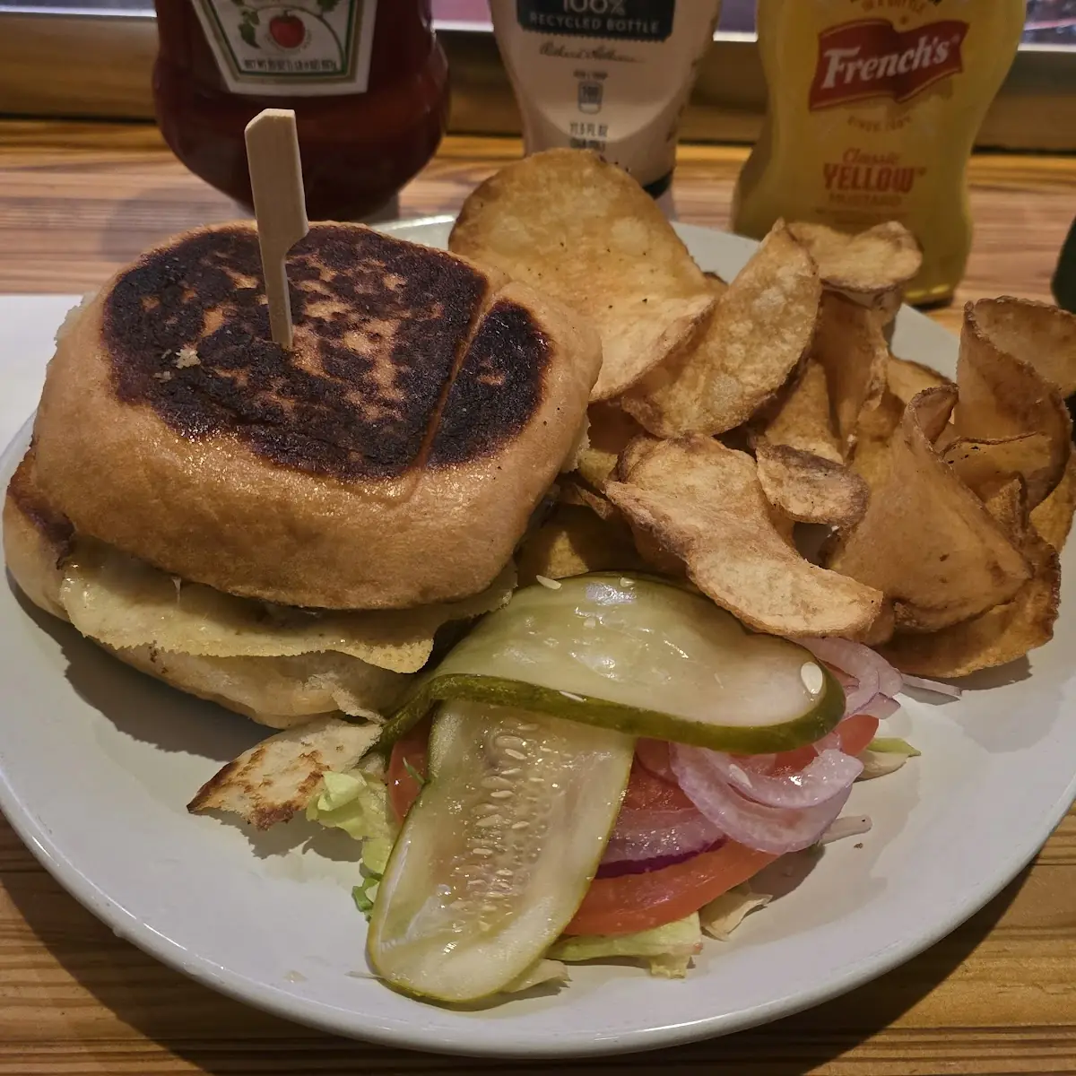 Veggie Burger with Potato Chips and Vegetable