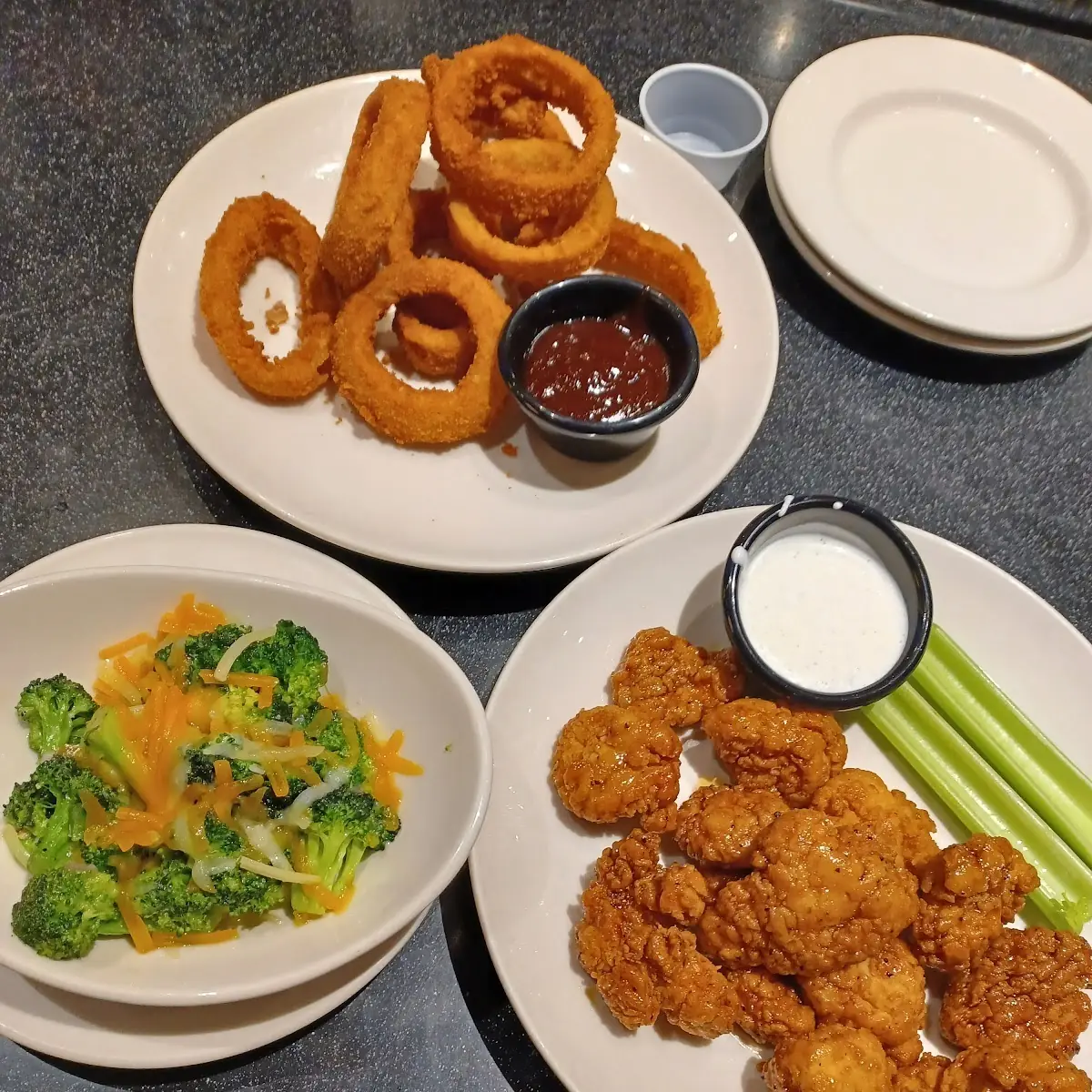 Boneless Wings Honey Pepper Onion Rings & Broccoli with Cheddar Cheese