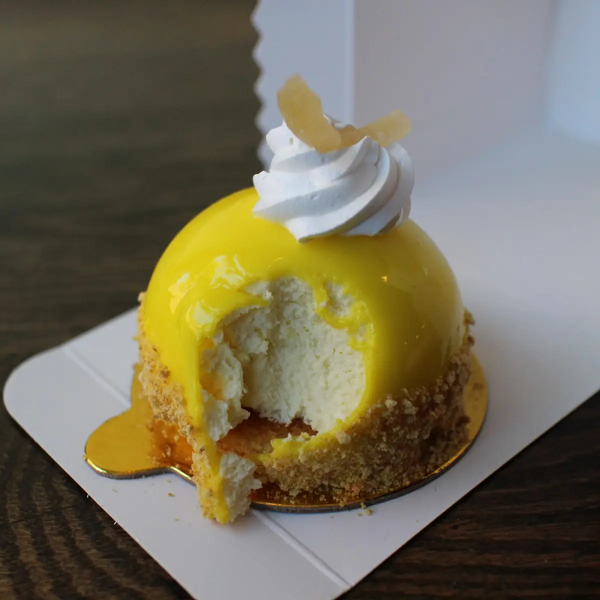 Lemon Meringue Bomb