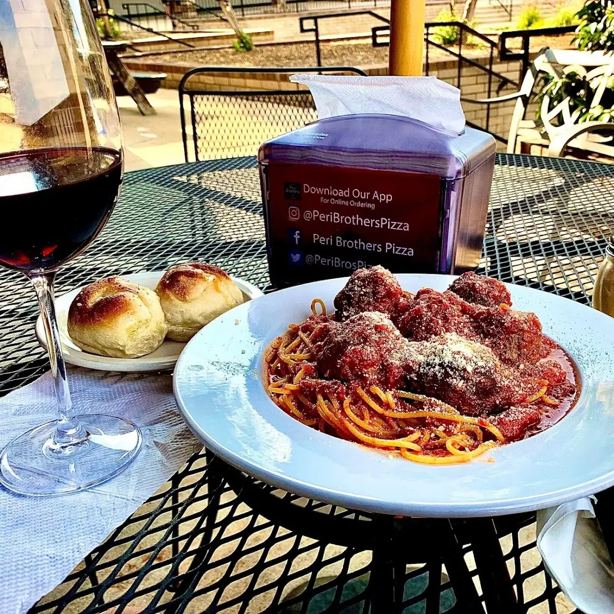Spaghetti & Meatballs