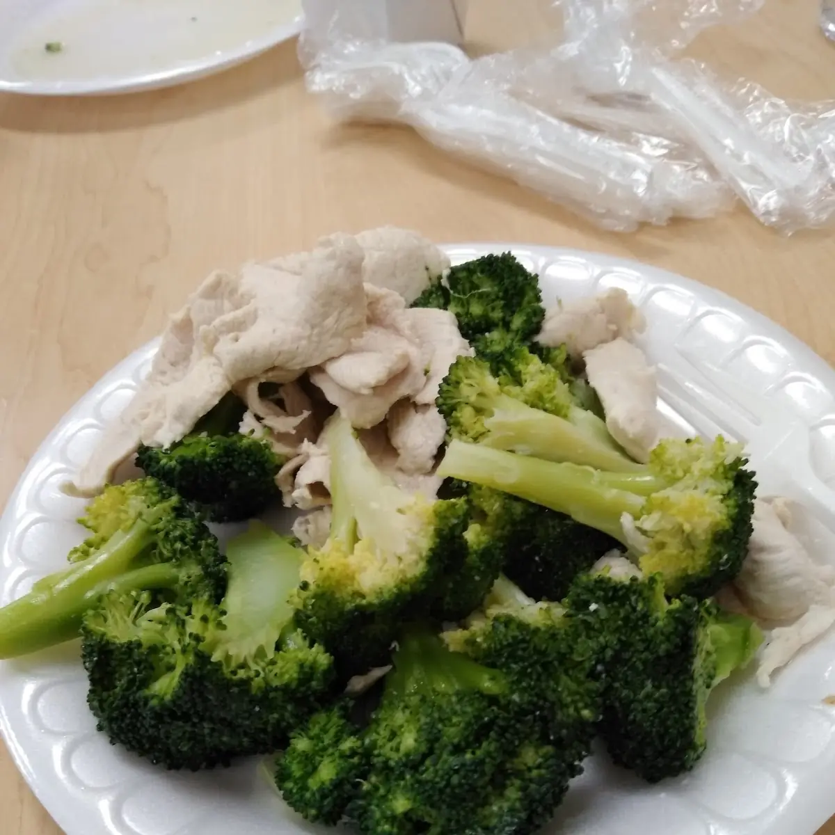 Steamed Chicken and Broccoli
