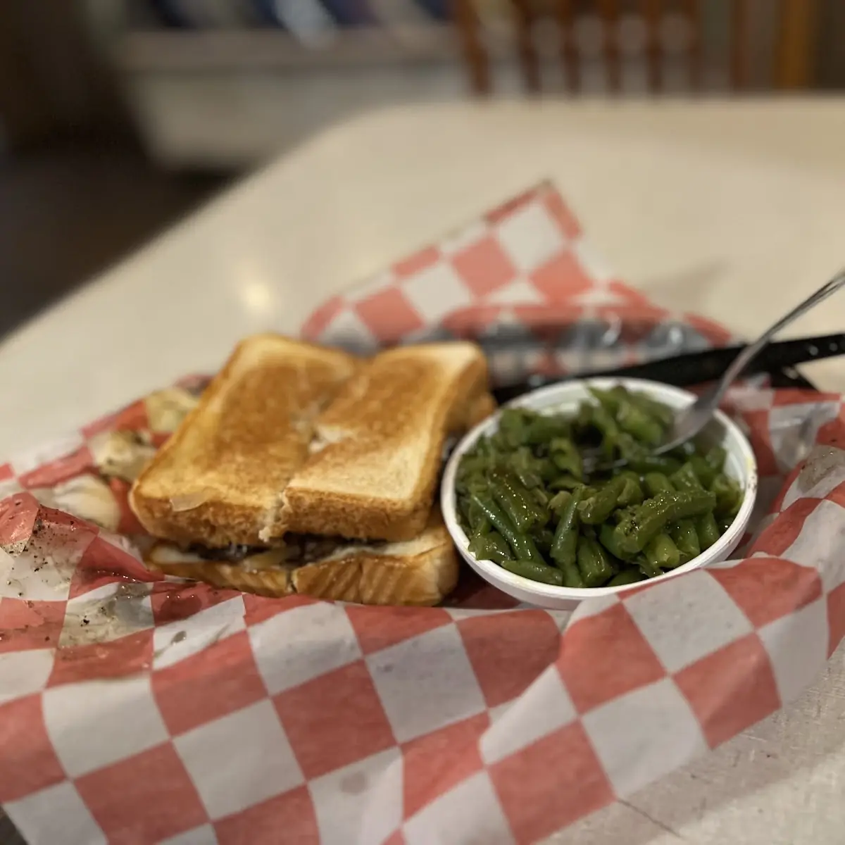Served with 2 Sides and Texas Toast