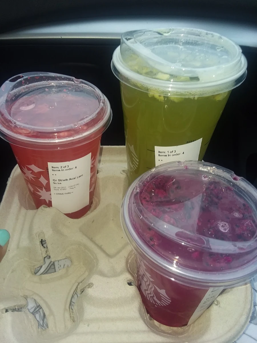 Mango Dragonfruit Lemonade Refresher