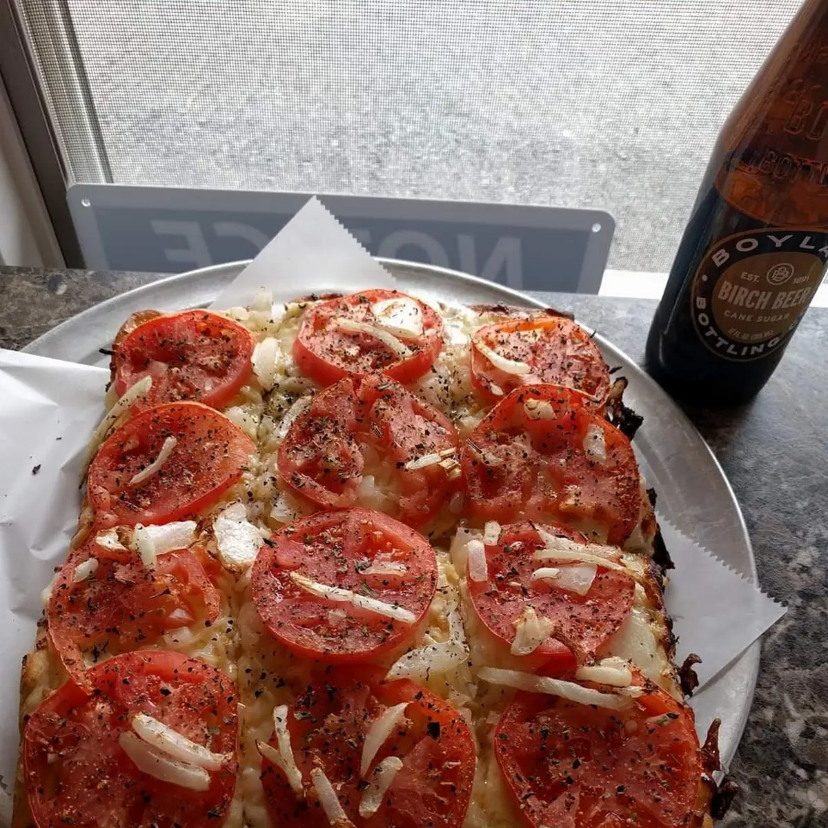 White Pizza with Tomatoes and Onion