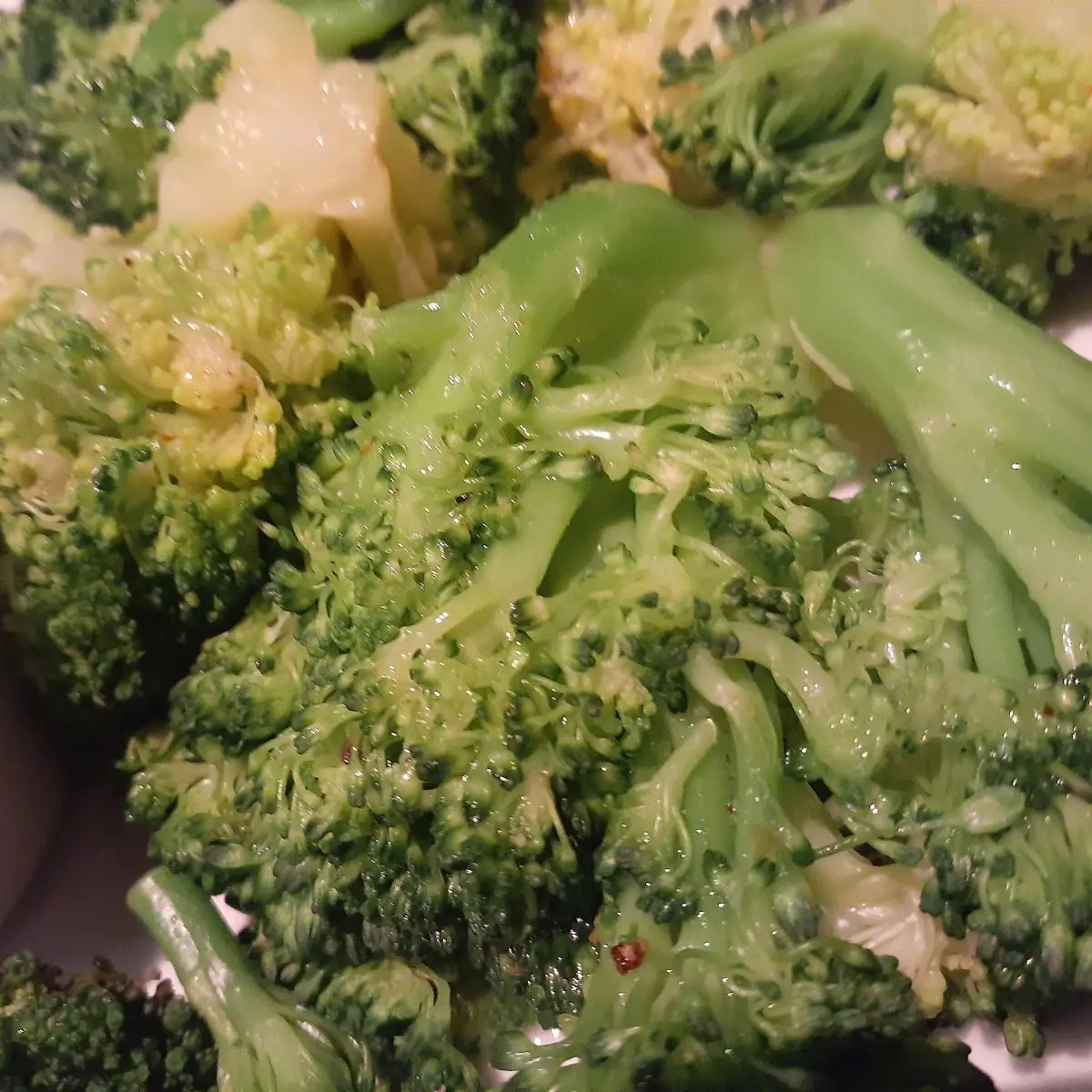 Fresh Steamed Broccoli