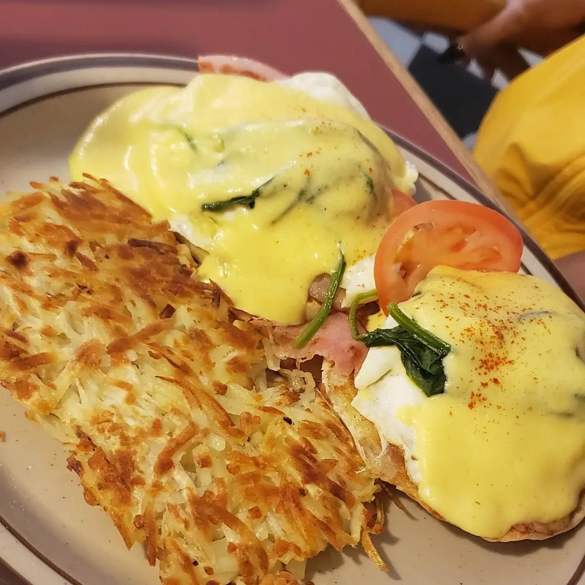 Eggs Benedict Florentine & Hash Browns