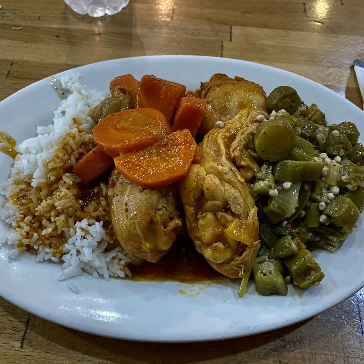 Guisado De Pollo Combo 3 Chicken Stew Combo