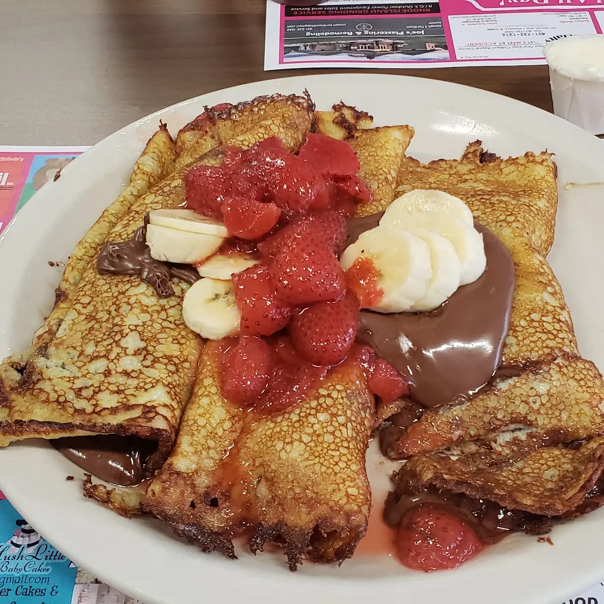Nutella Crepe with Bananas and Strawberries