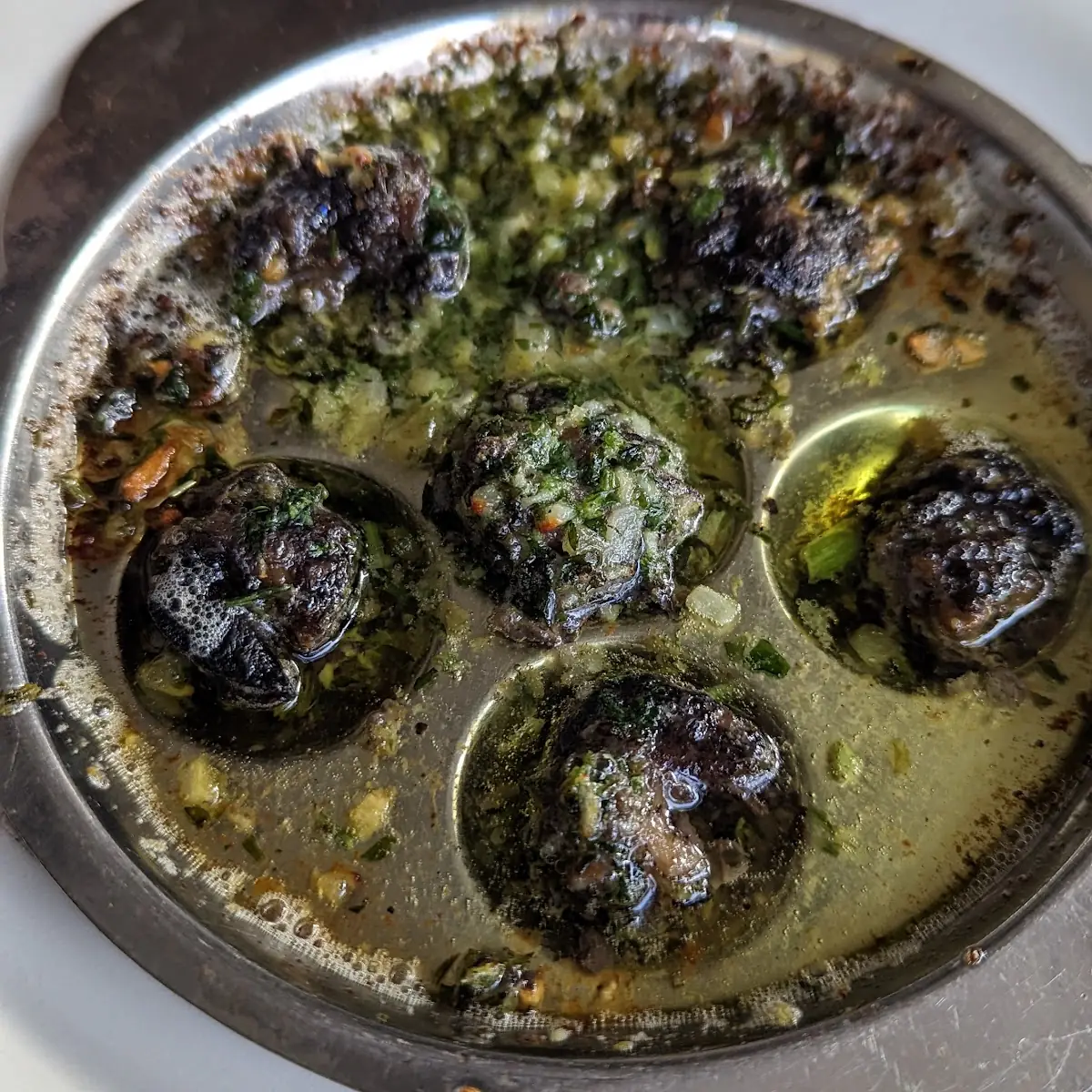 Escargots Au Beurre Persille