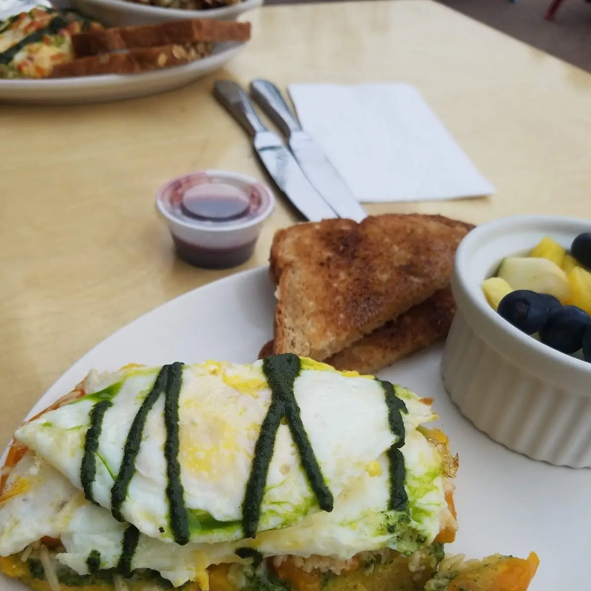 Pesto Egg Sandwich