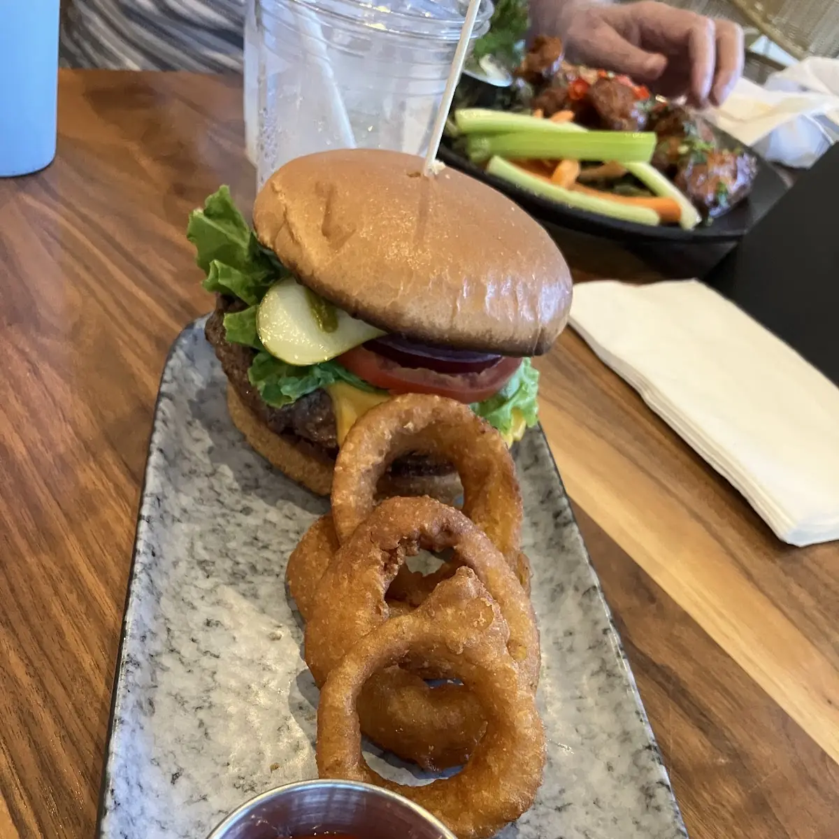 Cheeseburger with Onion Rings