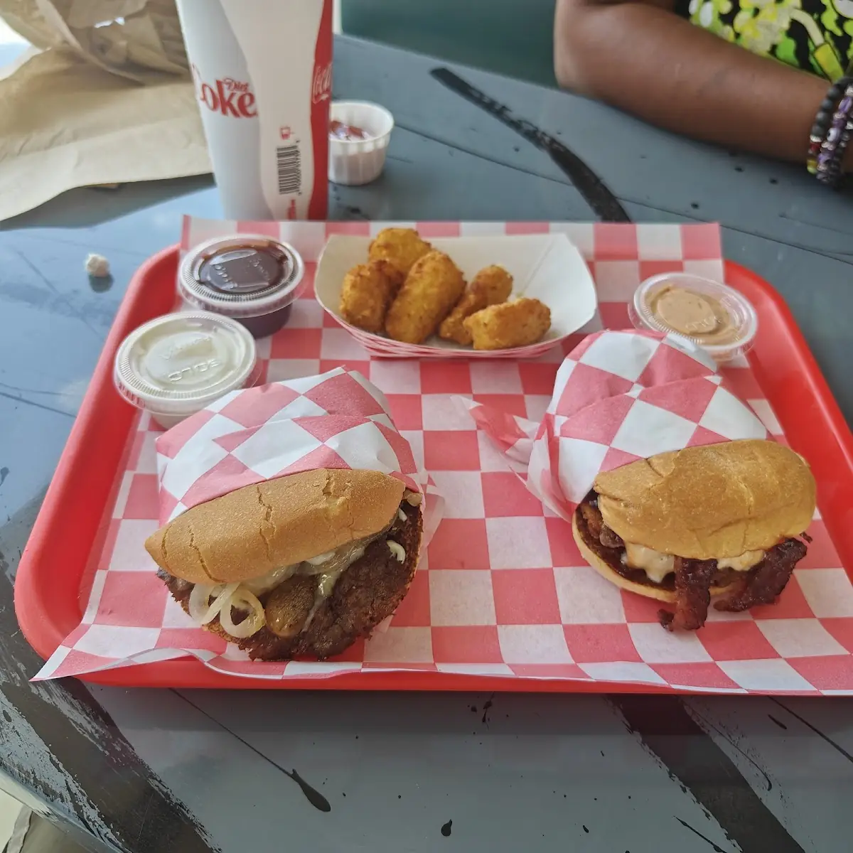 Mushroom Burger Western Burger