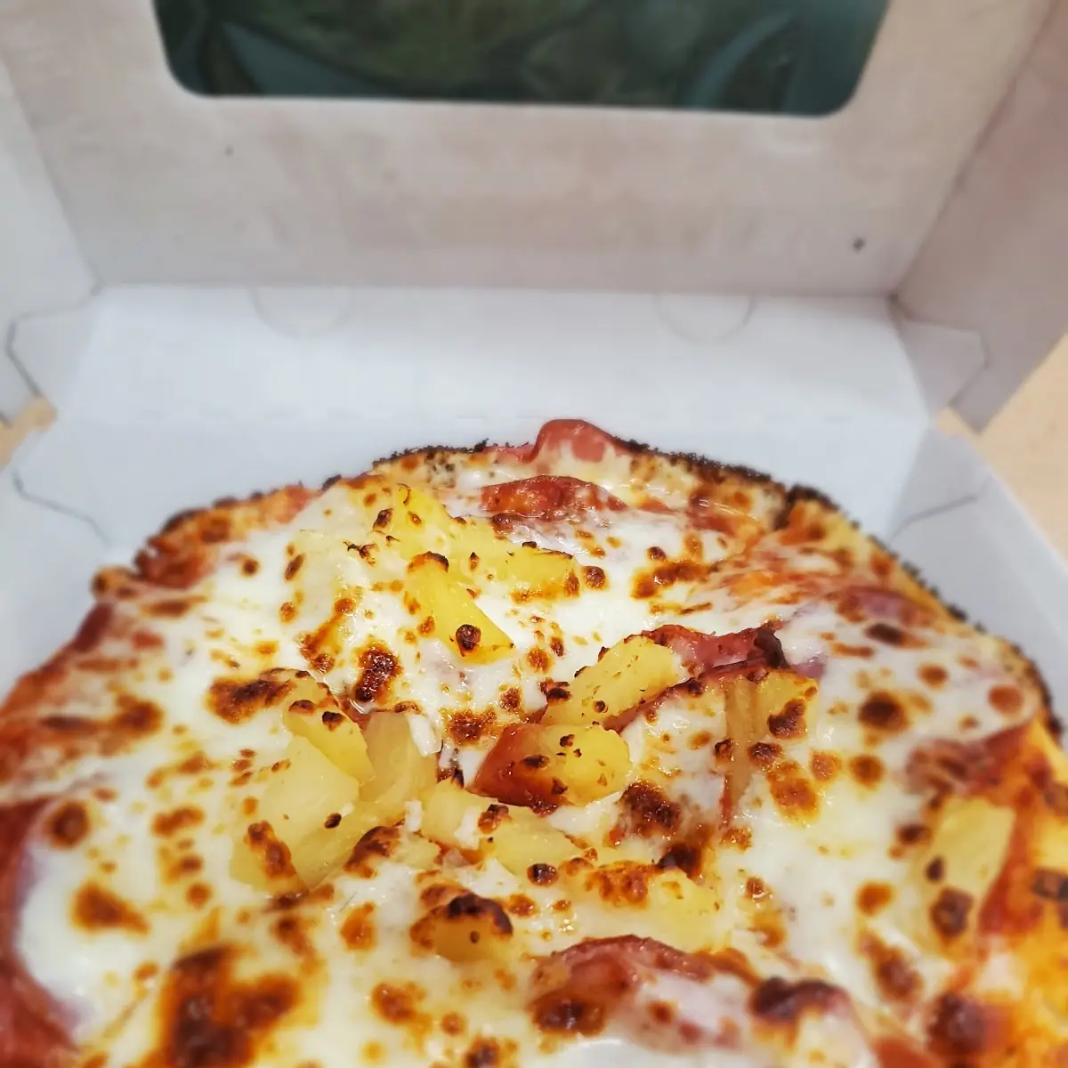 Hawaiian Pizza