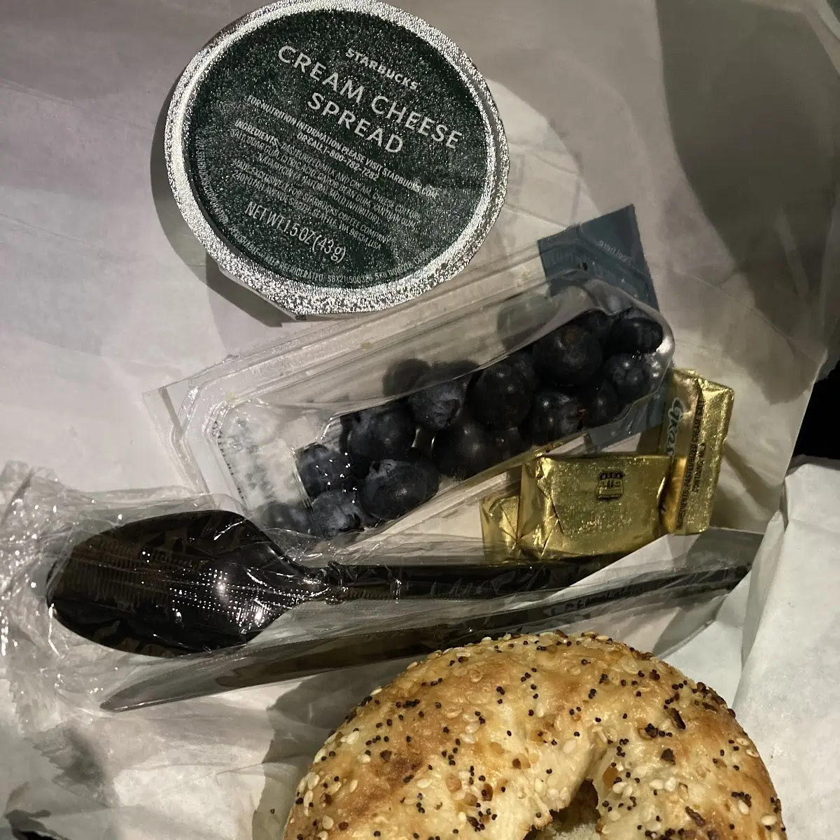 Everything Bagel w Butter Cream Cheese