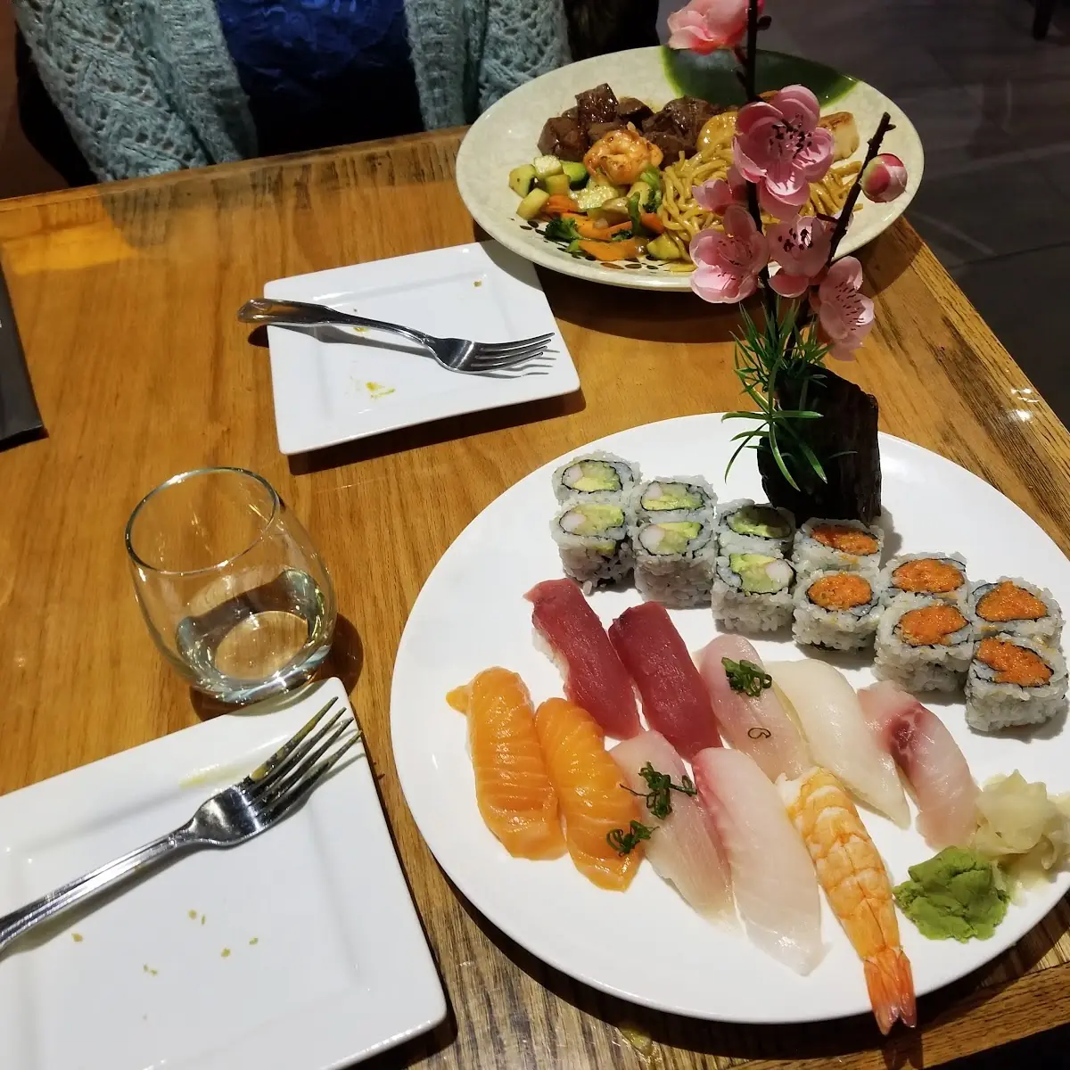 Sushi Deluxe