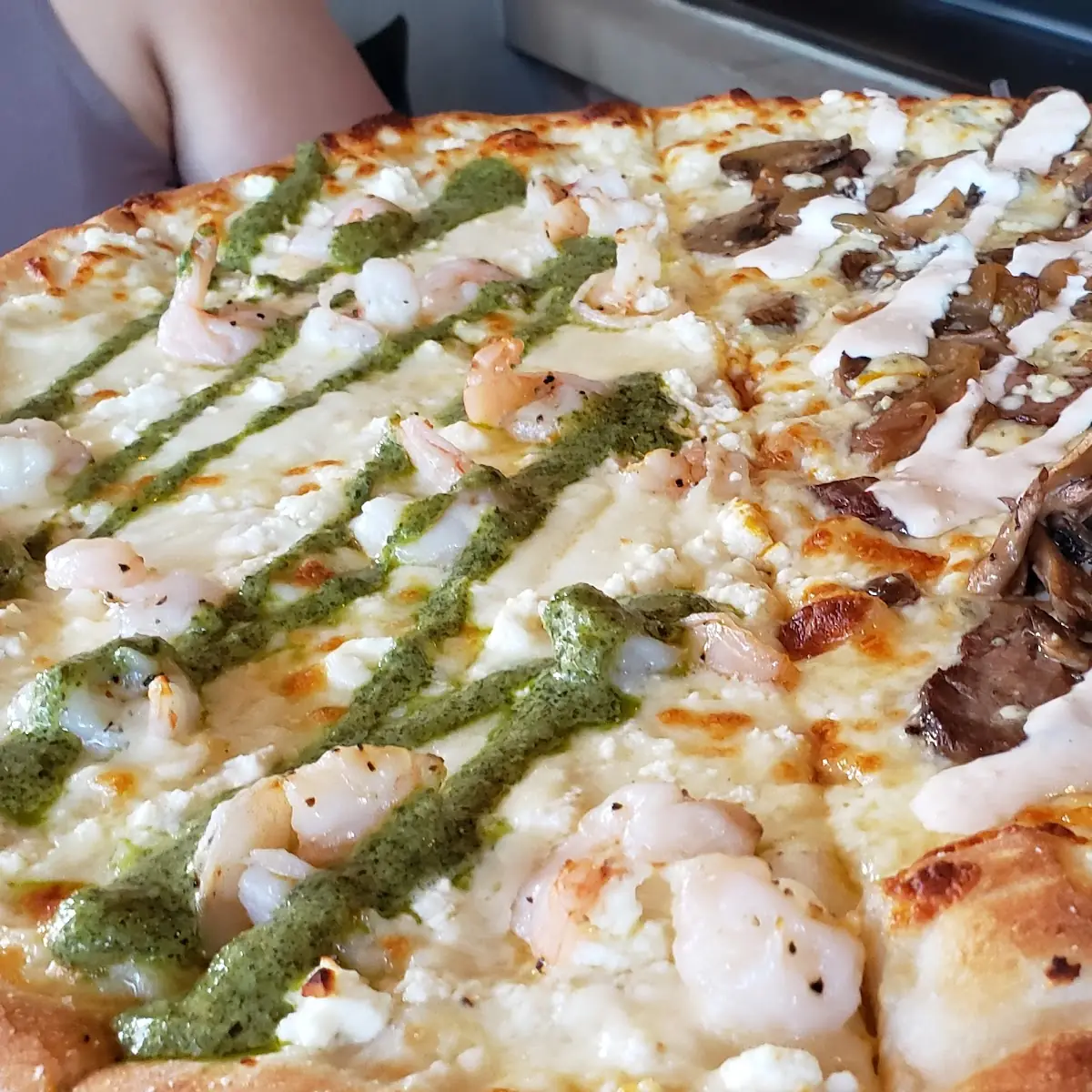 Steak and Mushrooms Pizza