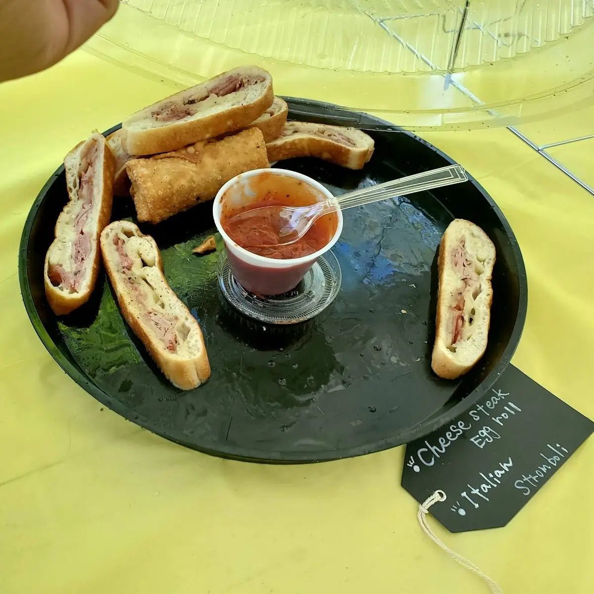 Egg Roll Stromboli Combo Tray