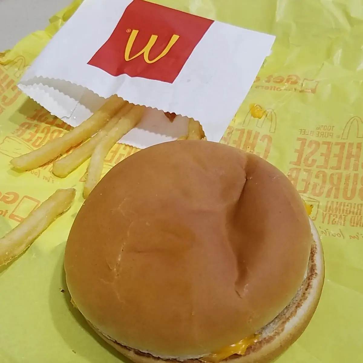 Cheeseburger Happy Meal