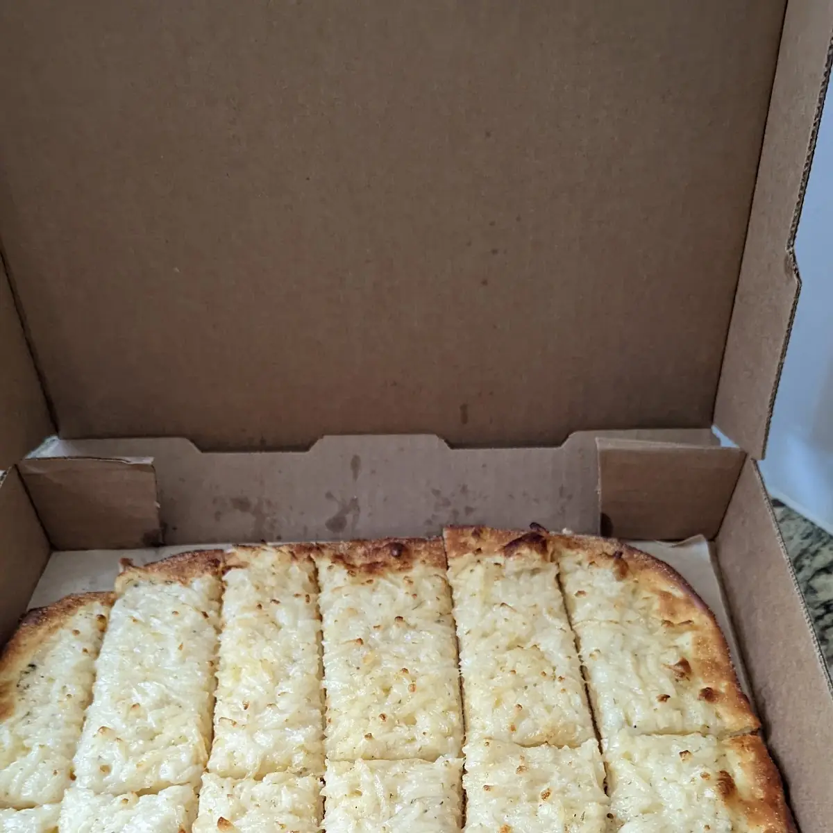 Vegan Cheesy Garlic Bread
